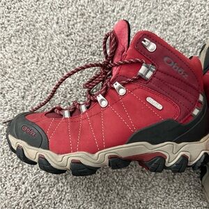 Oboz Women's Red Winter Boots